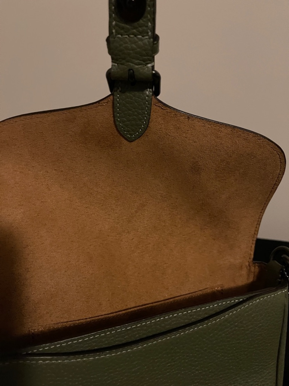 NWOT...Medium Amelia Coach Bag In Olive Green. Pebbled Leather Saddle Crossbody. - Picture 4 of 11